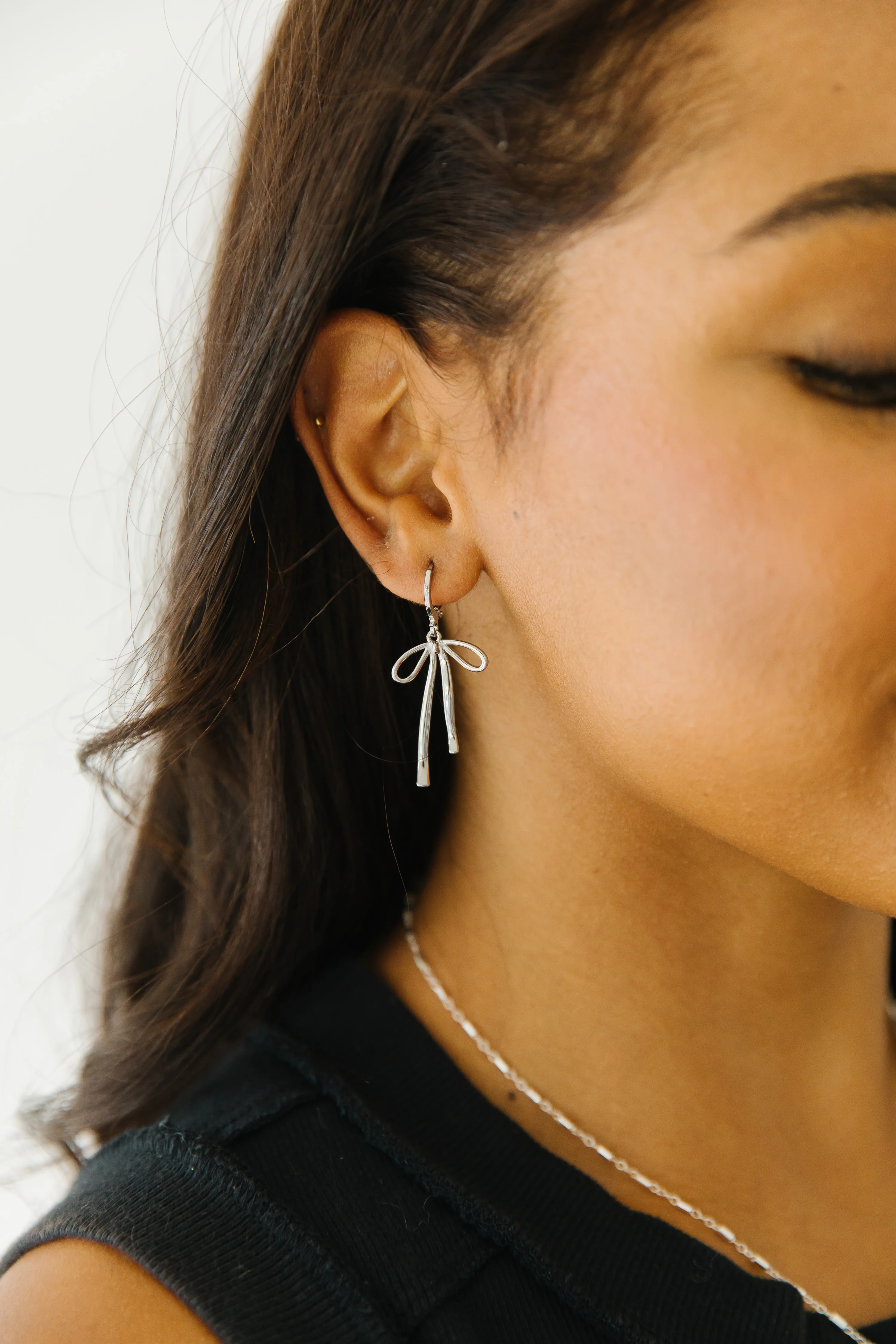 Audrey Bow Huggies - Image 10