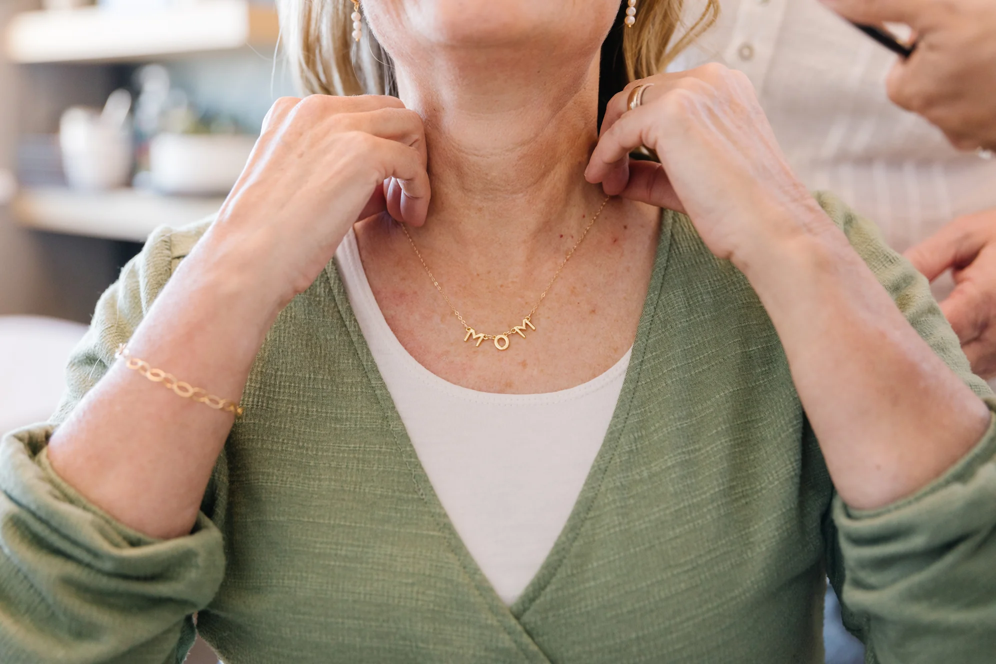 Mom Letter Necklace - Image 3