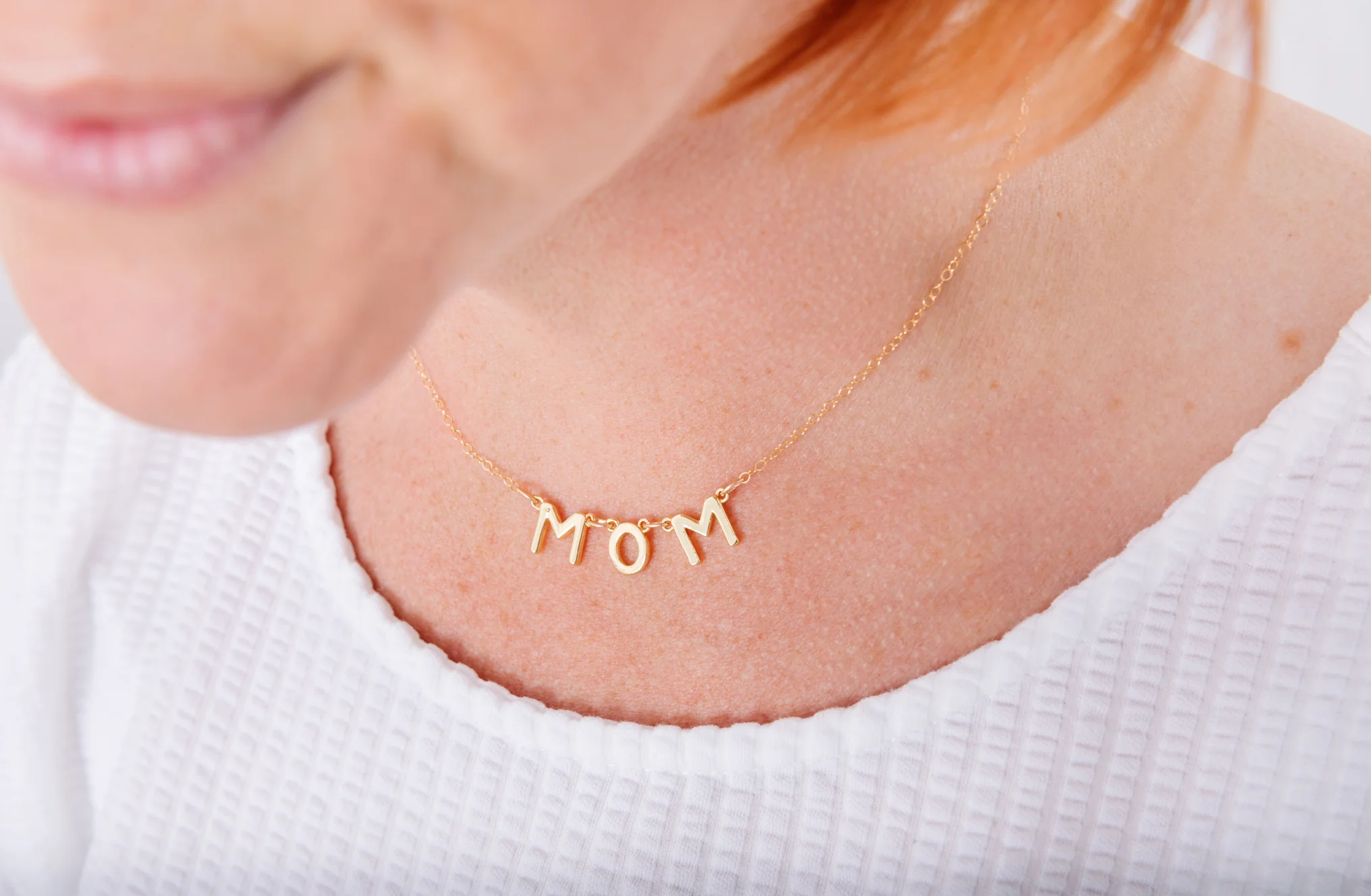 Mom Letter Necklace - Image 4